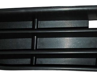 101VWPL03R - PARRILLA FASCIA POLO 03-07 S/HOYO P/FARO NIEBLA DER
