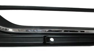 101VWPA12FCL - PARRILLA FASCIA PASSAT 12-15 C/HOYO P/FARO NIEBLA FILO CROMADO IZQ