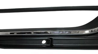 101VWPA12FCR - PARRILLA FASCIA PASSAT 12-15 C/HOYO P/FARO NIEBLA FILO CROMADO DER